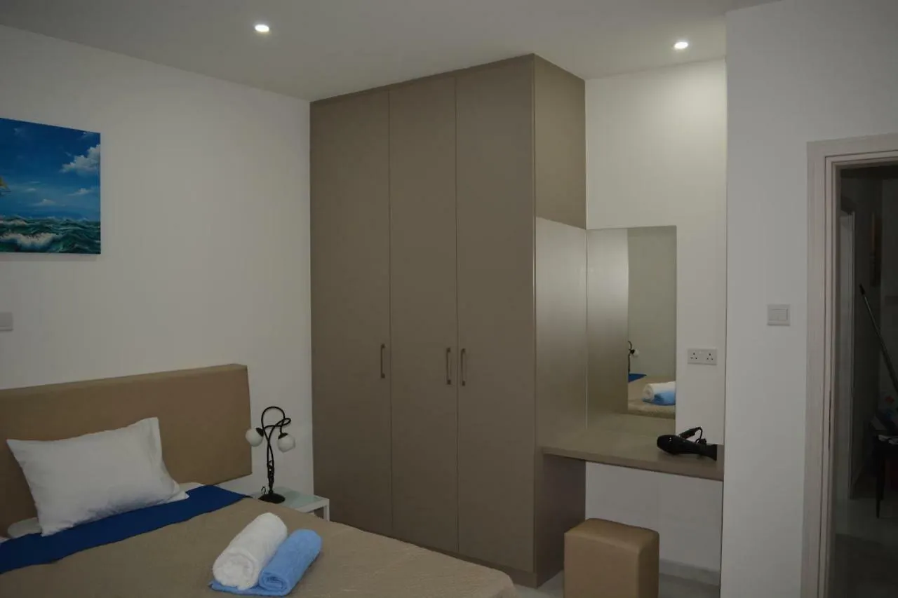 P.L Hermes Studios & Apartments 123 Larnaca 0*,