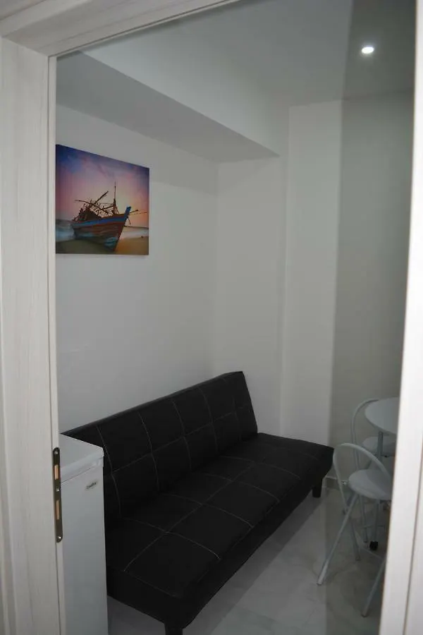 P.L Hermes Studios & Apartments 123 Larnaca