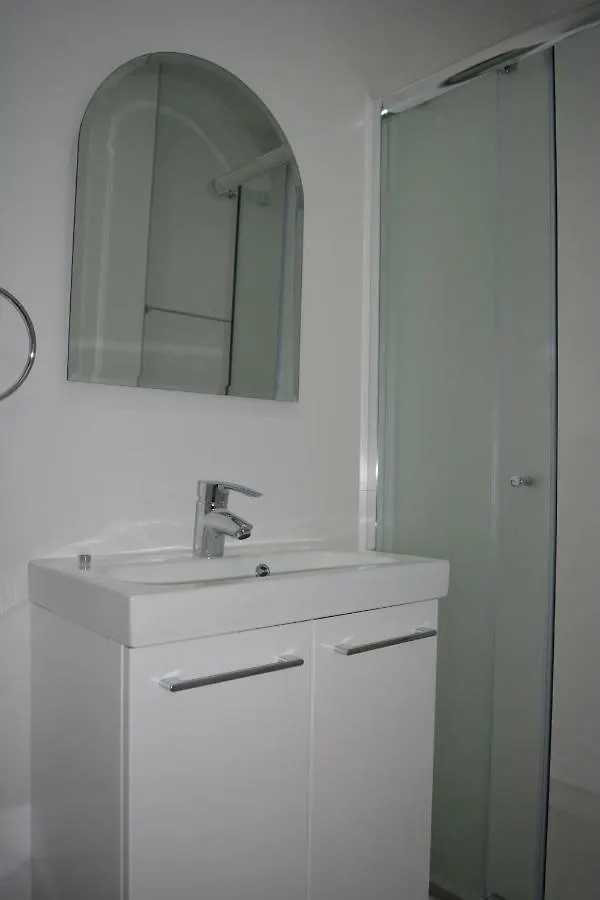 P.L Hermes Studios & Apartments 123 Larnaca