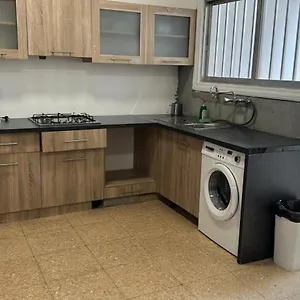 אכסניה Unique 100 Meters From, לרנקה